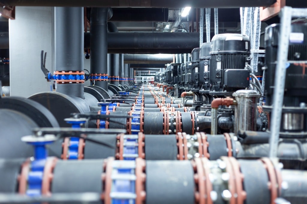 industrial-pump-industrial-pipes