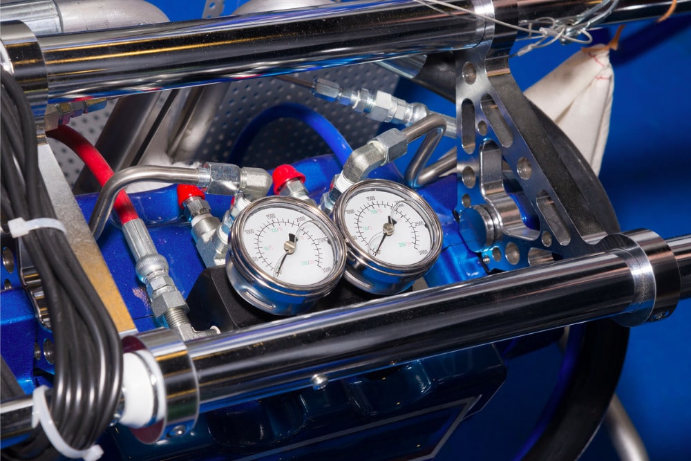 industrial-air-compressor-in-shop